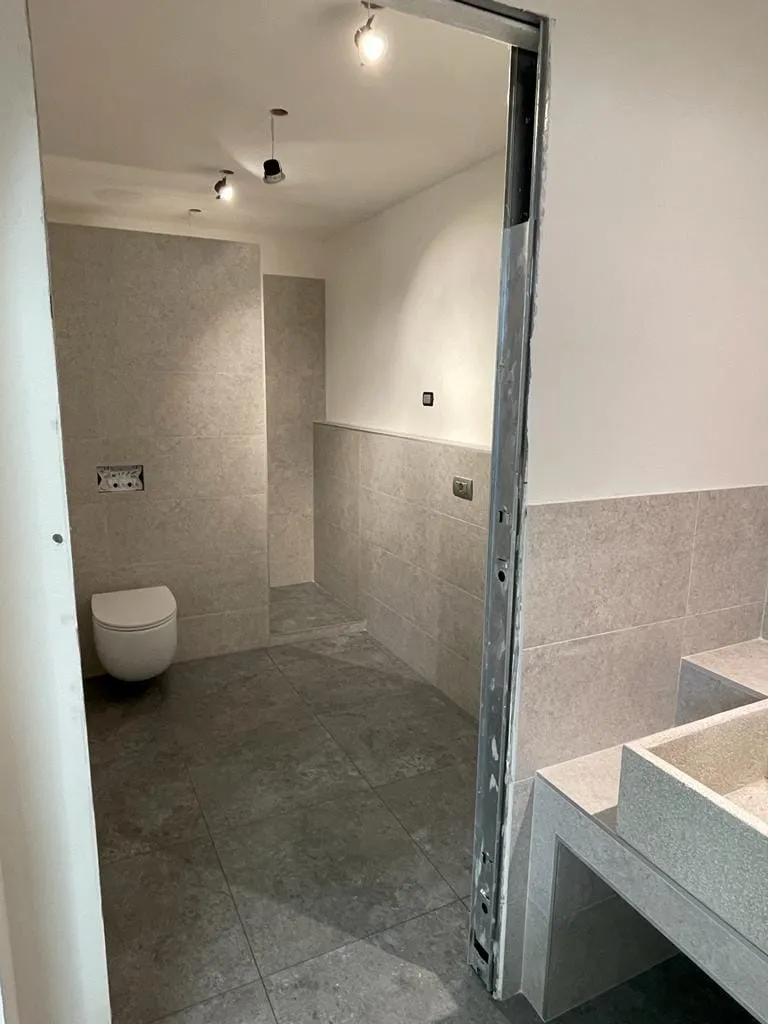 Bagno con opere in muratura, foto 2