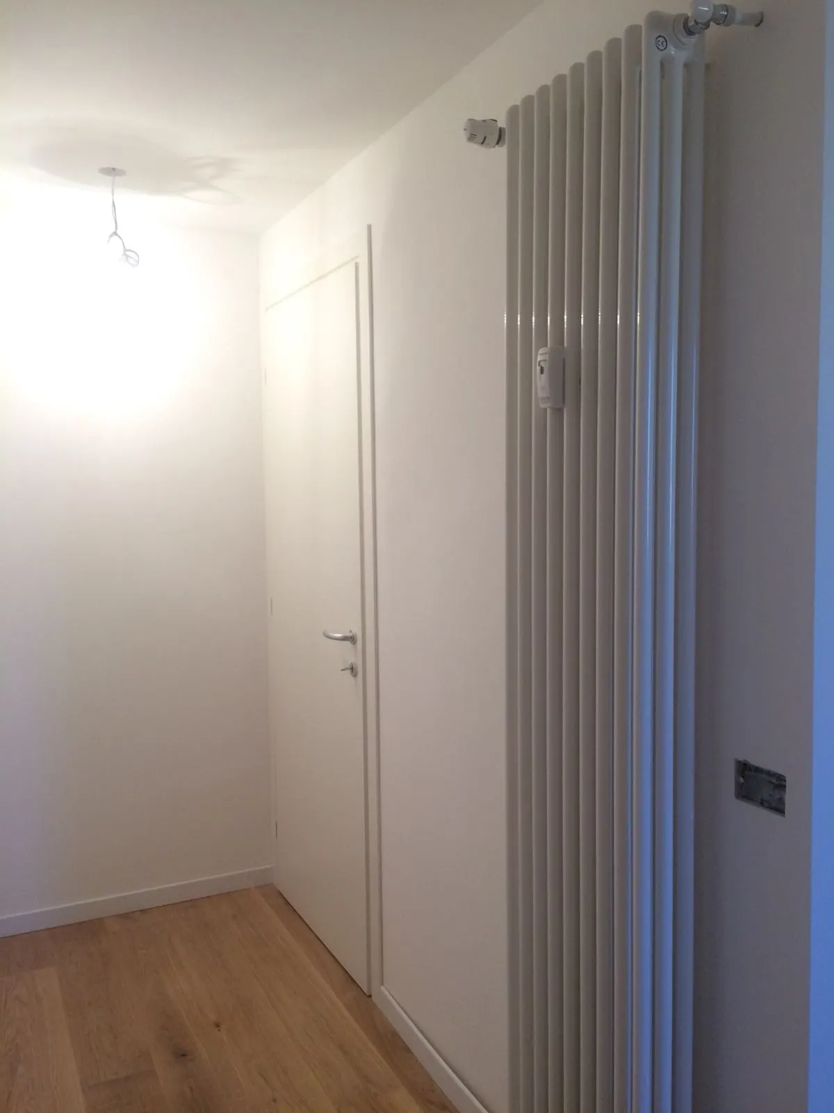 Appartamento viale Jenner, Milano, Milano: Disimpegno camera