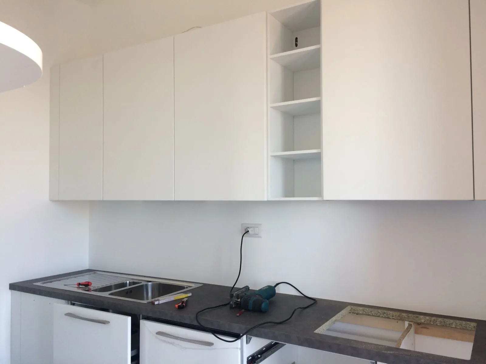 Appartamento viale Jenner, Milano, Milano: Montaggio cucina