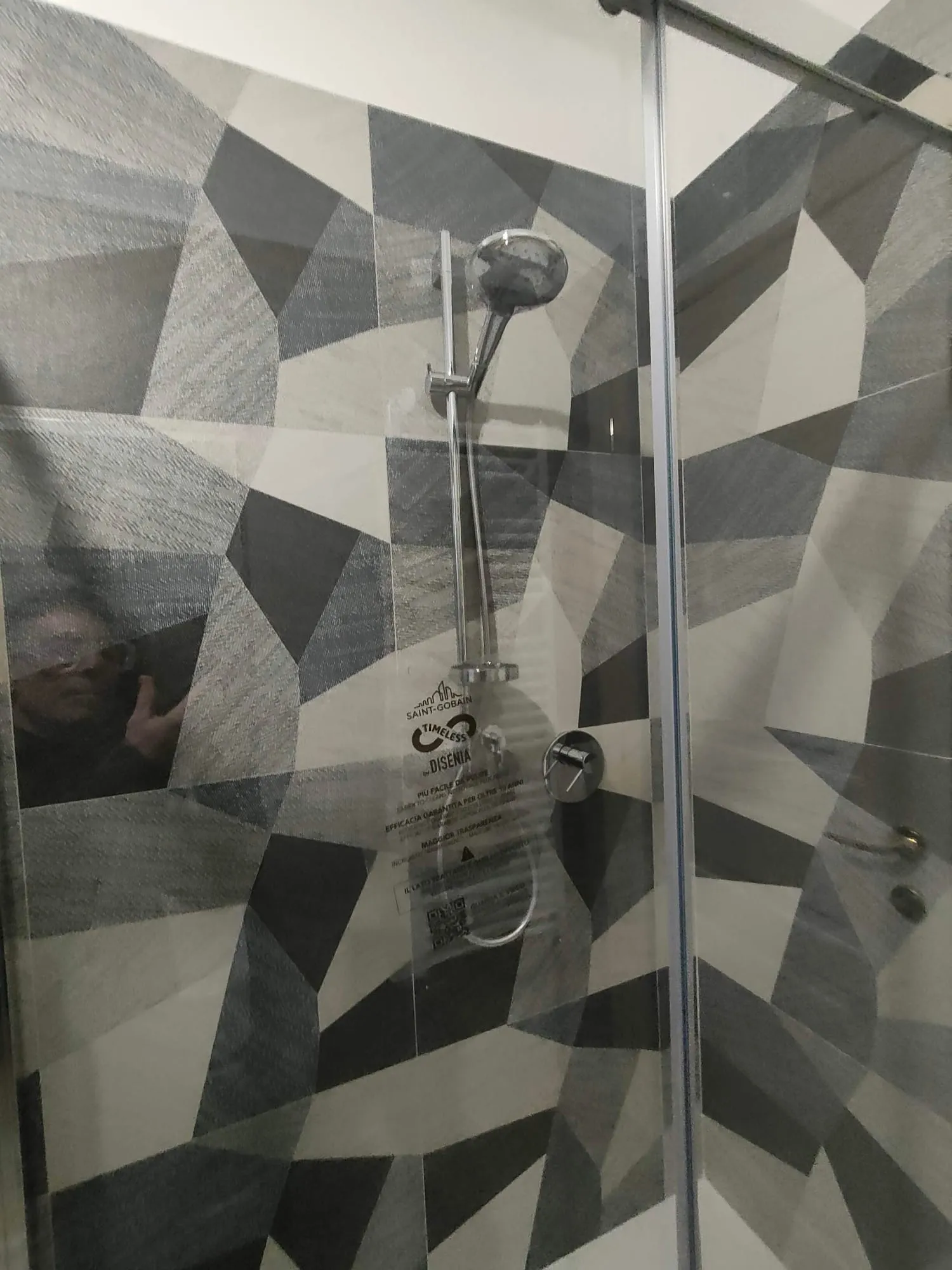 Bagno con disegno triangolare, foto 5