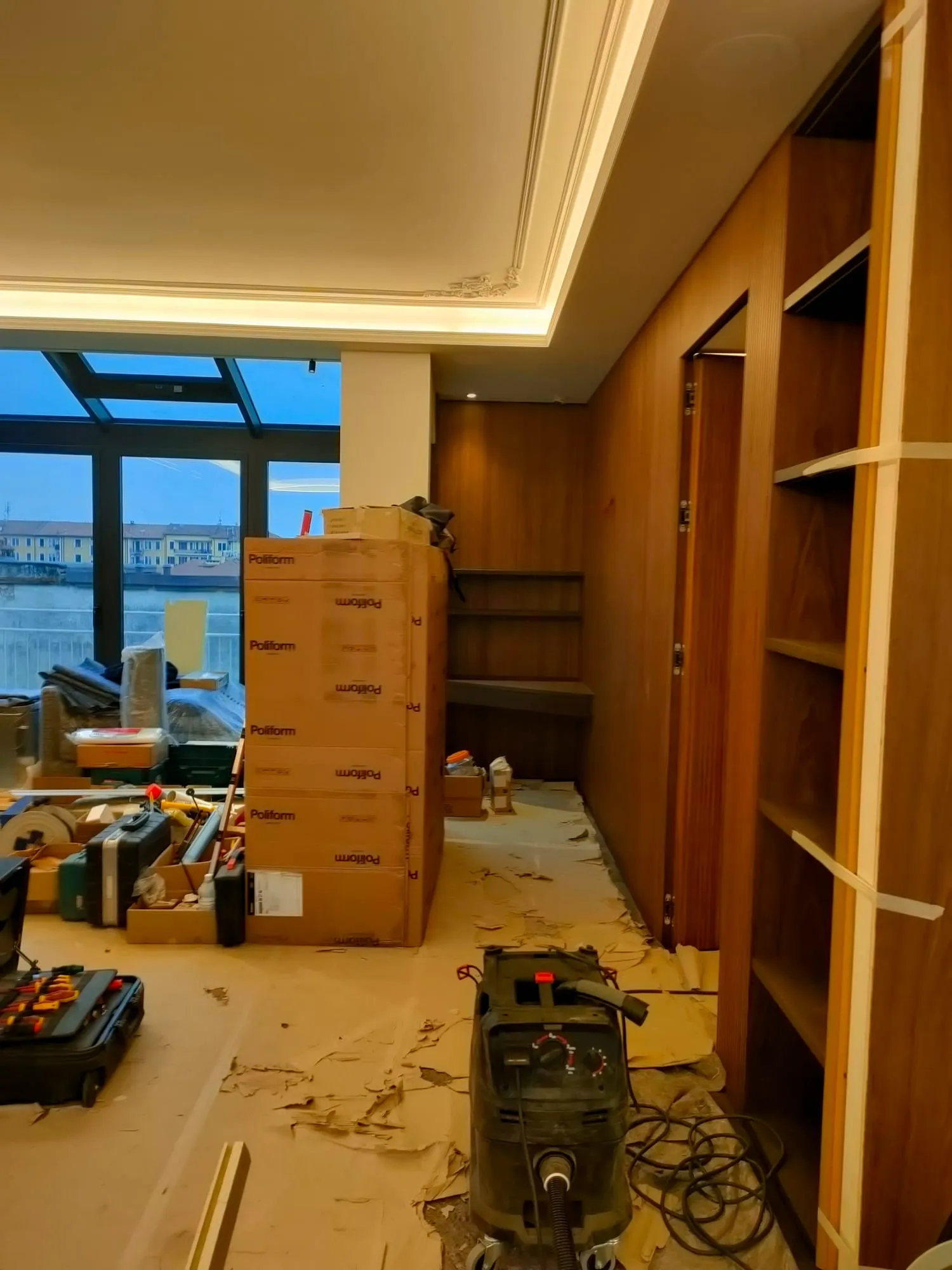 Appartamento completo, Milano, Milano: Montaggio degli arredi su misura