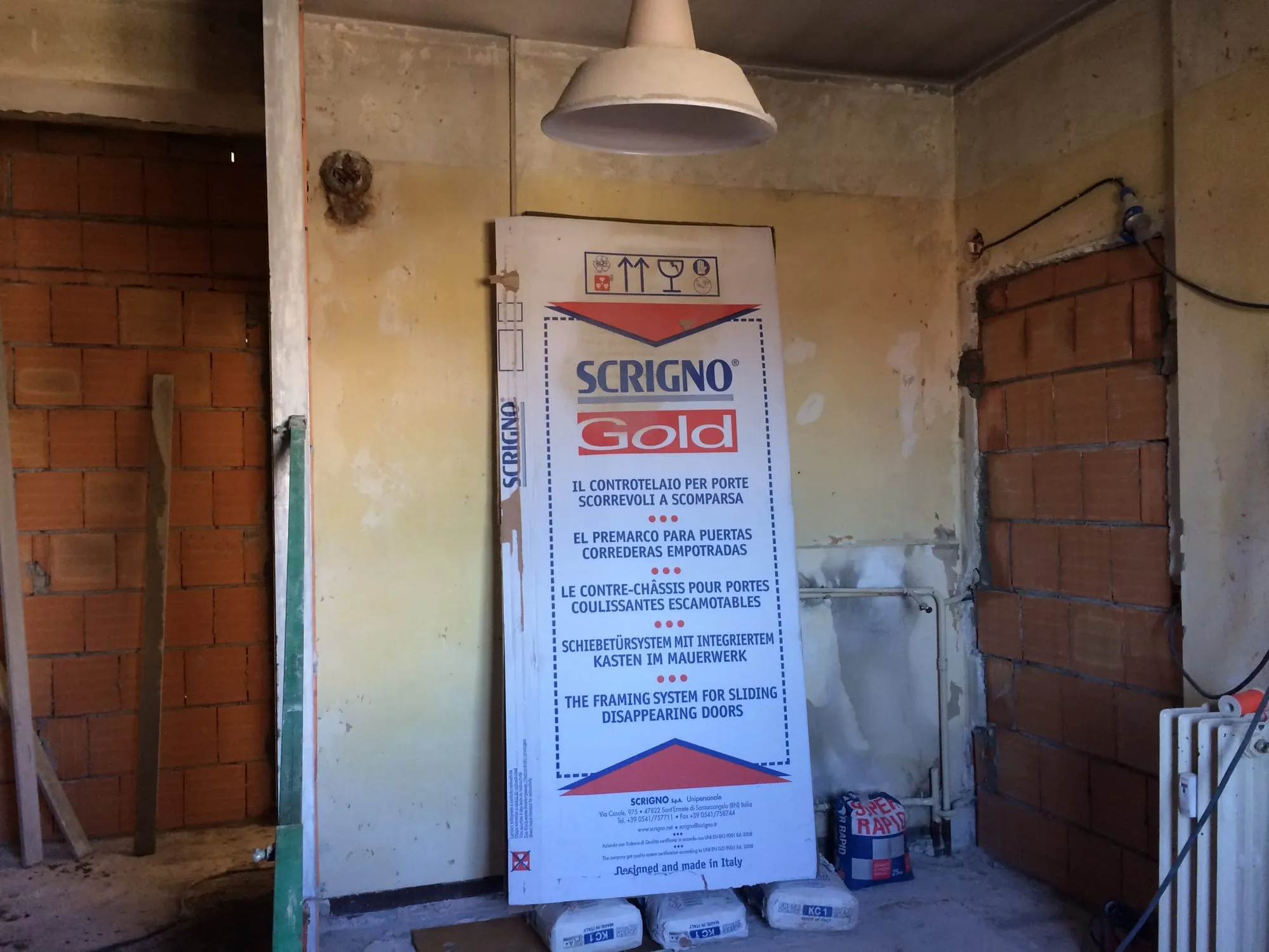 Appartamento viale Jenner, Milano, Milano: Installazione cassonetti originali Scrigno