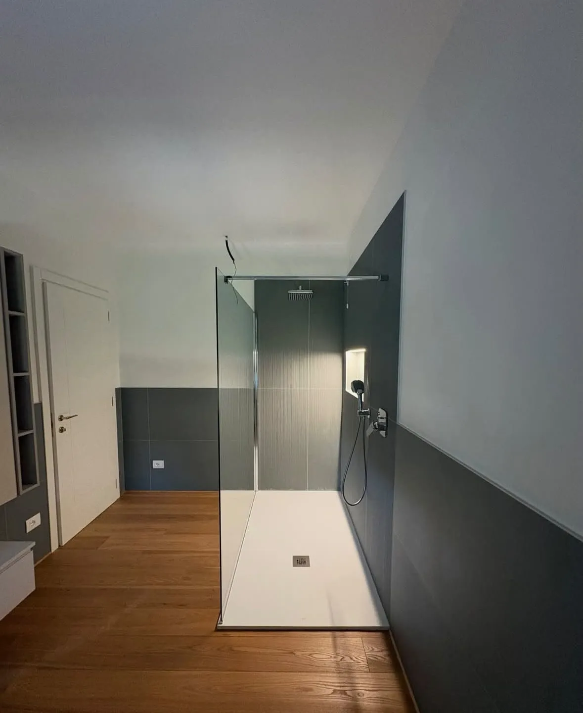 Bagno, Desio, Desio (MB): Doccia con soffione a pioggia