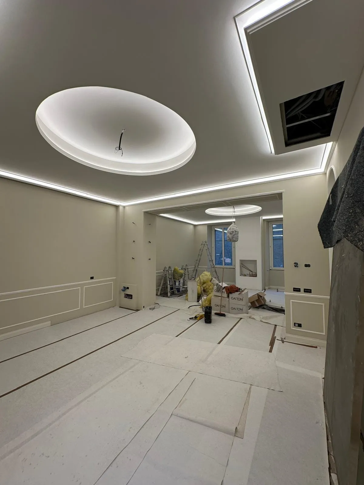 Cartongesso di design: Ribassamento ellittico retroilluminato